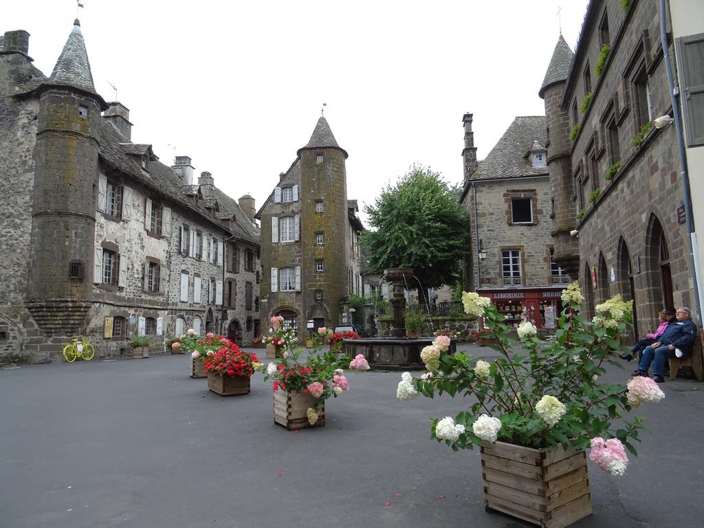 Chambre D'Hotes La Maison De Barrouze Bed & Breakfast ซาเลส์ ภายนอก รูปภาพ